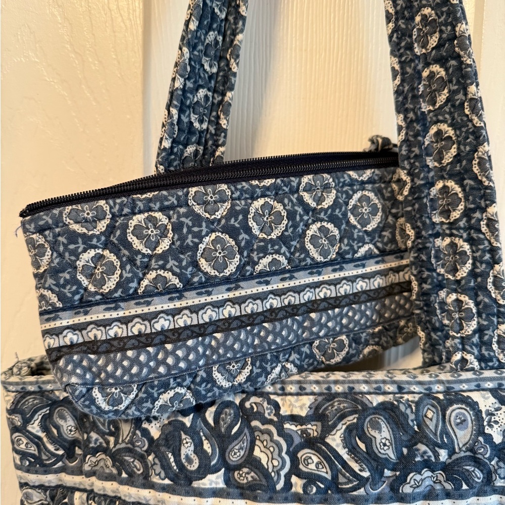 Vera Bradley Blue and White Tote Bag - Picture 2 of 10